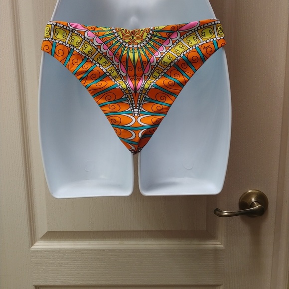 NWT TRINA TURK CAPRI BRAZILIAN Bikini Bottom - Picture 4 of 8